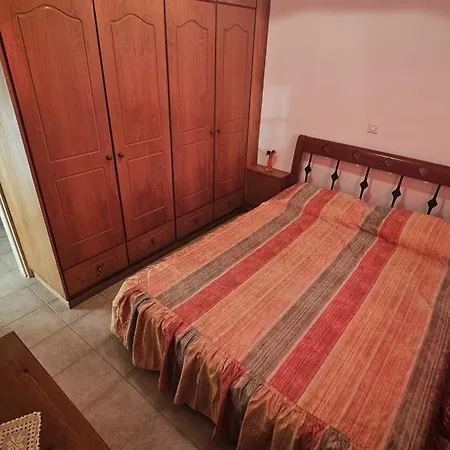 Village Port Views - 2 Bedroom דירה